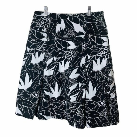 East 5th A Line Floral Pleated Shirt Size 6 - Picture 3 of 7